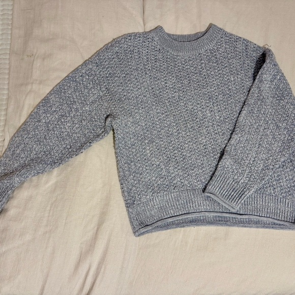 Sweaters - Picture 5 of 5